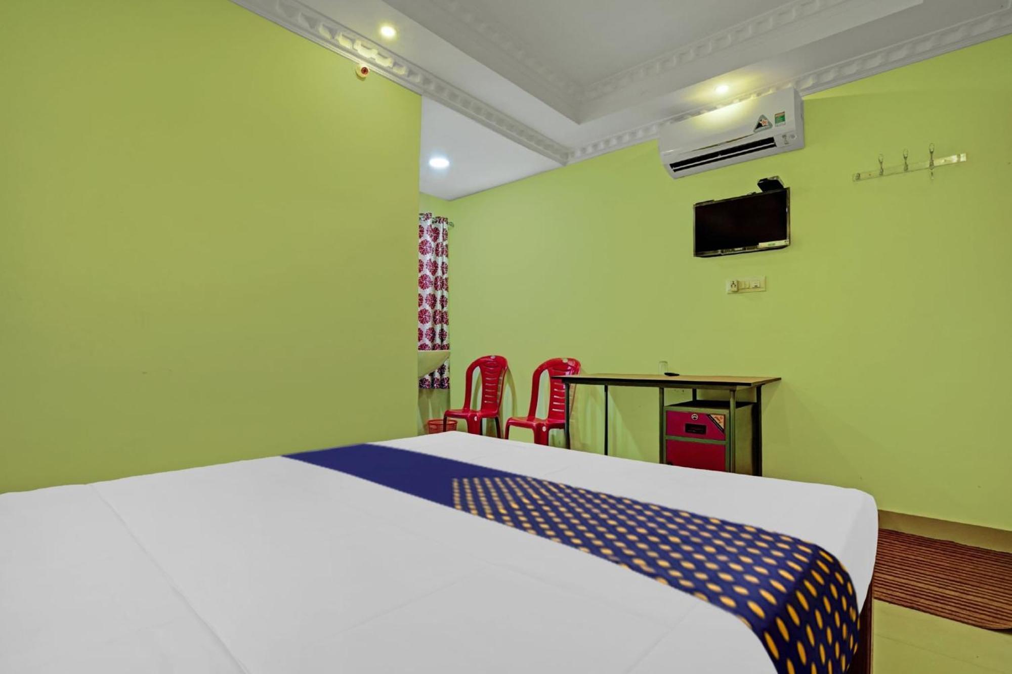 Hotel O Ss Residency Punalur エクステリア 写真