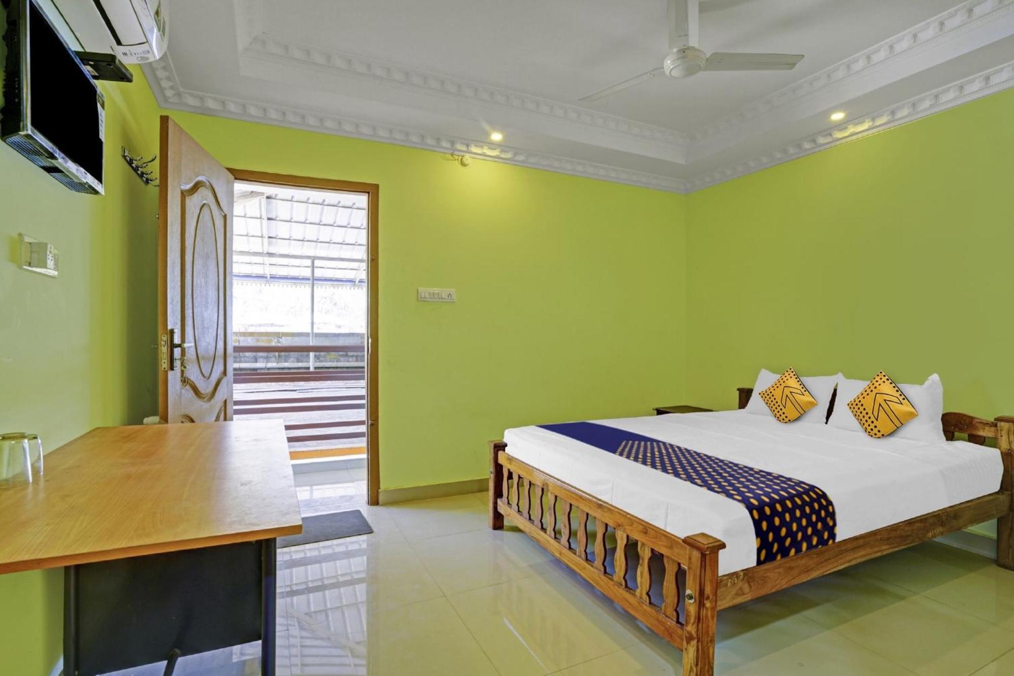 Hotel O Ss Residency Punalur エクステリア 写真